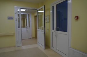Алюминиевая дверь 800×2100 мм.